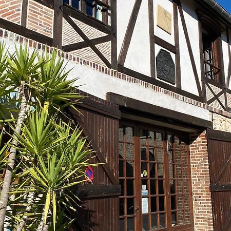 Domaine Du Cellier De La Couronne Bed & Breakfast Sezanne Bagian luar foto