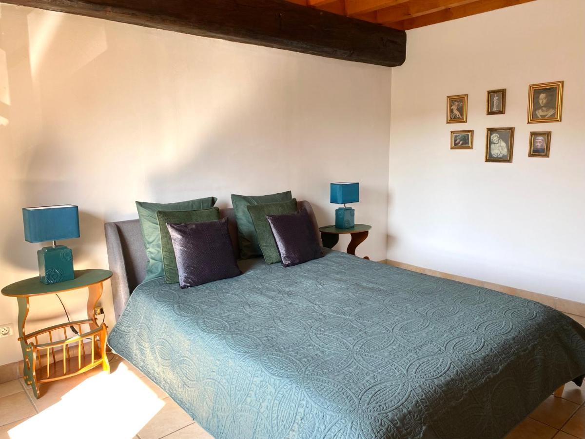 Domaine Du Cellier De La Couronne Bed & Breakfast Sezanne Bagian luar foto