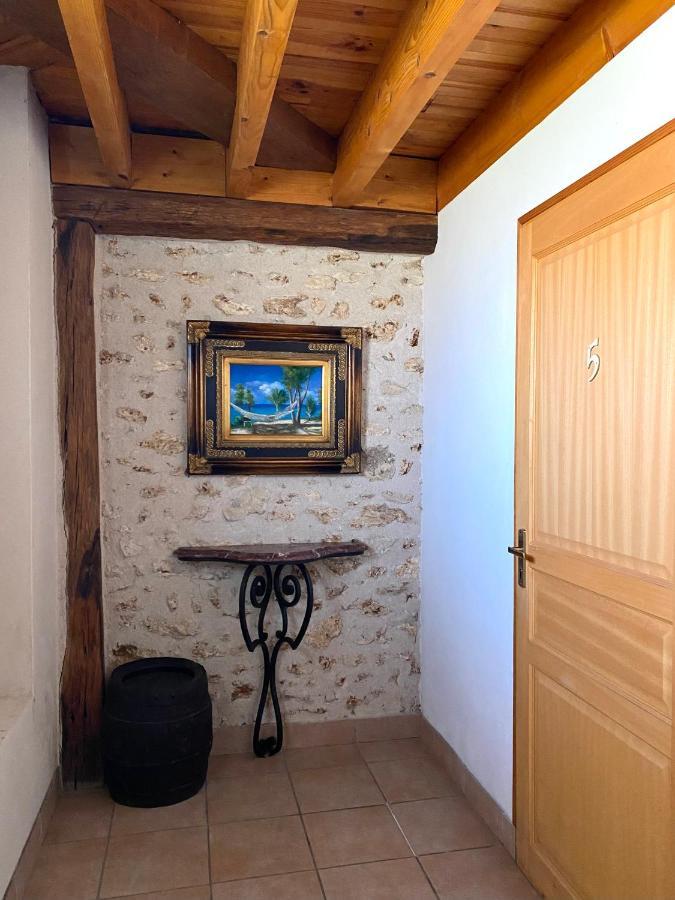 Domaine Du Cellier De La Couronne Bed & Breakfast Sezanne Bagian luar foto