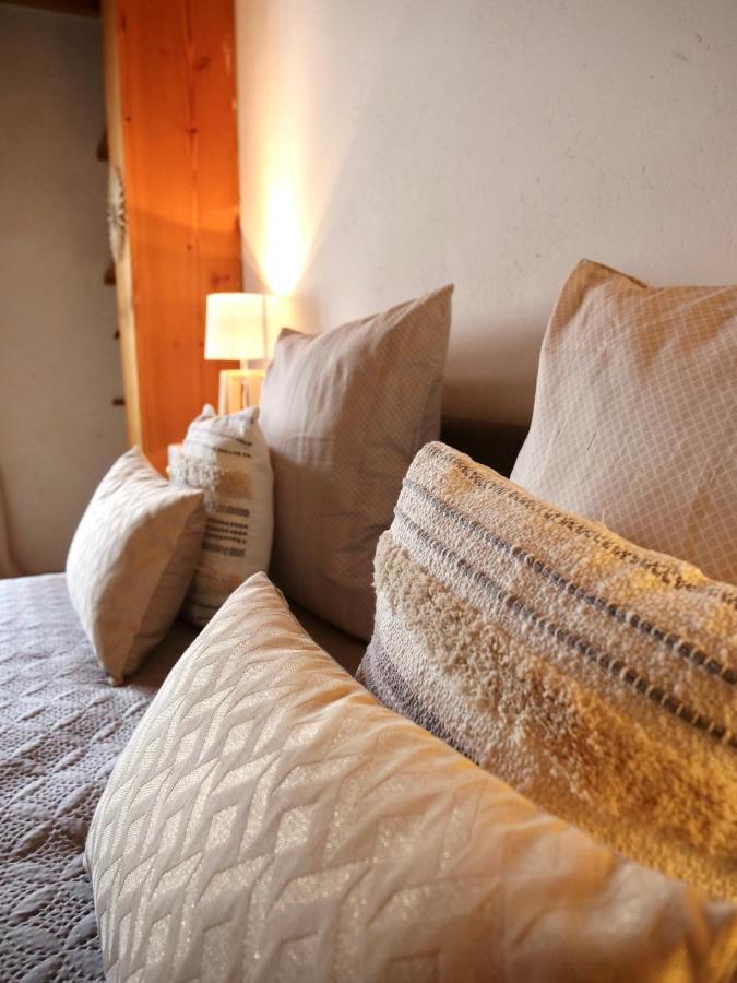 Domaine Du Cellier De La Couronne Bed & Breakfast Sezanne Bagian luar foto